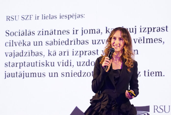 Karina Palkova tiesībsargs, Palkova favorīte tiesībsarga amatam, Saeima tiesībsarga vēlēšanas, RSU profesore advokāte Palkova, Tiesībsarga biroja reputācija, Palkovas politiskais atbalsts