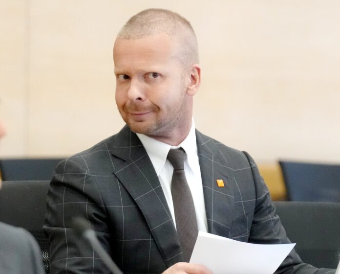 VDD, Aleksejs Rosļikovs, kratīšana, Rīgas dome, Stabilitātei, kriminālprocess, Valsts drošības dienests, izmeklēšana, nacionālais naids, Latvijas politika