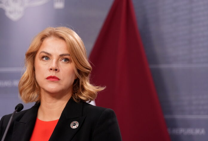 Evika Siliņa drošība, Krievijas droni Polija, Latvijas pretgaisa aizsardzība, NATO gaisa telpa, SAFE instruments Latvija, ASV finansējums aizsardzībai, NBS komandieris Pudāns, Latvijas drošības stiprināšana