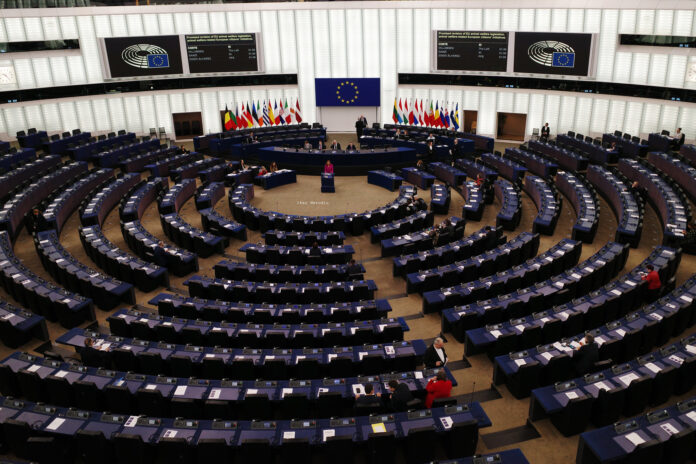 Eiropas Parlaments. Foto: Iker Merodio/Flickr Svarīgi, Eiropas Savienība, atbalsts Ukrainai, Ungārija, Slovākija, Čehija, Andrejs Babišs, Roberts Fico, Balāžs Orbāns, Viktors Orbāns, galēji labējie,