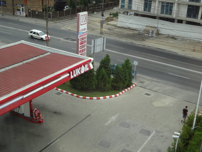 Svarīgi, Krievija, Lielbritānija, ēnu flote, sankcijas pret Krieviju, Rosneft, Lukoil,