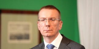 Edgars Rinkēvičs, Evika Siliņa, Latvijas valdība, koalīcija, budžets 2025, valdības stabilitāte, priekšvēlēšanu retorika, JV, ZZS, Progresīvie, Saeima, politiskā krīze, Valsts prezidents, valdības darbs, Latvijas politika