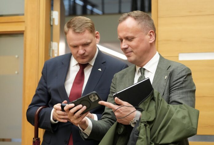 Edgars Tavars, Apvienotais saraksts, Nacionālā apvienība, Zaļo un zemnieku savienība, ZZS, Evika Siliņa, valdības krīze, koalīcijas maiņa, Latvijas valdība, Stambulas konvencijas denonsēšana,