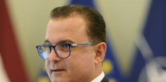 LVSADA, Hosams Abu Meri, veselības ministrs, Veselības ministrija, arodbiedrība, mediķu algas, veselības aprūpes finansējums, veselības aprūpes krīze