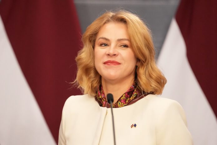 Evika Siliņa, Ministru prezidente, Krievijas pilsoņi Latvijā, uzturēšanās atļaujas, izraidīšana, PMLP, Imigrācijas likums, Pilsonības un migrācijas lietu pārvalde, valsts valodas pārbaude