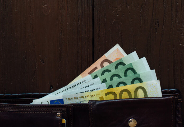 Rēzeknes tehnikums, Valsts kontrole, krāpšana, kriminālprocess, Izglītības un zinātnes ministrija, Benita Virbule, finanšu pārkāpumi, revīzija, Izglītības iestādes, Valsts policija, Valsts kase, naudas izkrāpšana, izmeklēšana, Izglītības sektors Latvijā