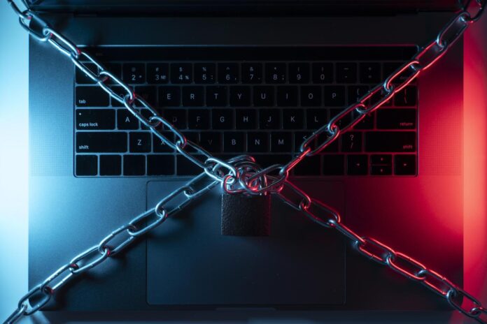DDoS uzbrukums Latvija, VID mājaslapa nedarbojas, Latvija.lv traucējumi, Ministru kabineta vietne nepieejama, LVRTC, eParaksts, kiberuzbrukums Latvijā, valsts IT drošība