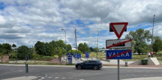 Svarīgi, Valka, Valga, Igaunija, Vents Armands Krauklis, Arvils Ašeradens, pašvaldības budžets, ienākuma nodoklis, pārrobežu sadarbība