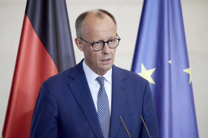 Svarīgi, Vācija, Sīrija, Frīdrihs Mercs, AfD, radikāli labējie, migrācija, repatriācija, patvēruma meklētāji, bēgļi,