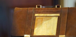 budžets 2026, Saeima, valsts budžets, budžeta izmaiņas, akcīzes nodoklis 2026, pabalsti 2026, bērna kopšanas pabalsts, izdienas pensiju reforma, nodokļu izmaiņas Latvijā, alkohola akcīze, tabakas nodoklis, finanšu ministrija, ģimeņu atbalsts, aizsardzības budžets