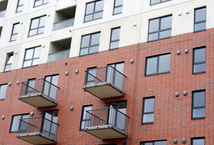 krāpšana, dzīvokļu krāpšana, nekustamo īpašumu krāpšana, Valsts policija, viltus policists, krāpnieki, telefona krāpšana, nekustamais īpašums,