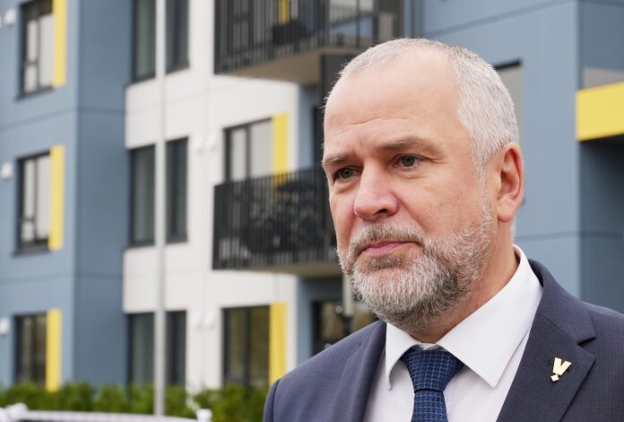 KNAB, Jānis Baiks, Valmieras novada pašvaldība, kriminālvajāšana, ERAF līdzekļi, Eiropas Prokuratūra, krāpšana lielā apmērā, dienesta stāvokļa ļaunprātīga izmantošana, pašvaldību korupcija