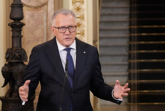 Ašeradens, valsts budžets 2025, koalīcijas sarunas, SIF nelikvidēs, Sabiedrības integrācijas fonds, ZZS priekšlikumi, budžeta kompromisi, Rail Baltica izmaksas, Valainis, Šuvajevs, VKKF finansējums, veselības aprūpes finansējums,