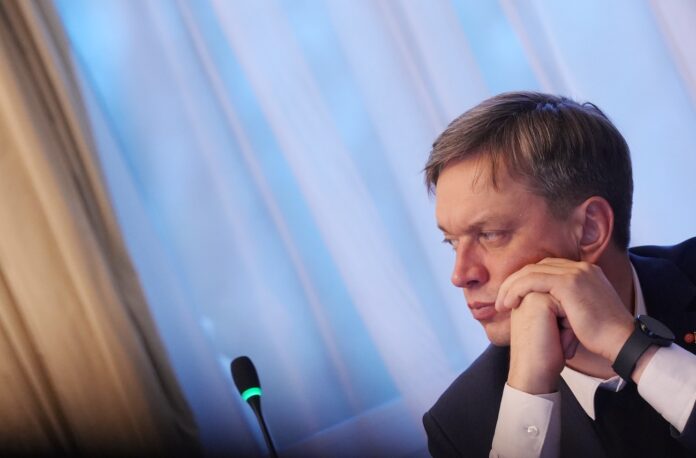 Siguldas dome, Jānis Vimba, Siguldas mērs, Siguldas novada dome, domes balsojums, neuzticības izteikšana, Ina Stupele, mēra atbrīvošana, pašvaldību politika, Siguldas novada partija, domes deputāti, Siguldas politika