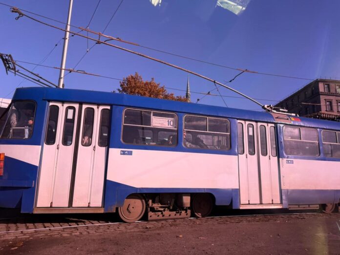 Rīgas satiksme, Rīgas sabiedriskais transports, jauni trolejbusi, jauni tramvaji, tirgus izpēte, transporta modernizācija, zemo grīdu tramvaji, akumulatoru trolejbusi,