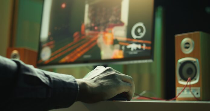 Krievijas propaganda, Rietumu iebrukums, NATO un Krievija, Kolins Smits intervija, Krievijas paranoja, Putina režīms, Krievijas sabiedrības noskaņojums, Krievijas ekonomika