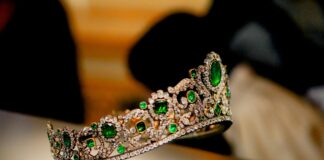 Svarīgi, Luvra, Luvras muzejs, laupīšana, noziedznieki, Francija, Parīze, dārglietas,