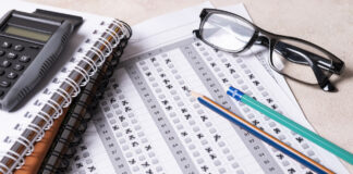 centralizētie eksāmeni, IZM, eksāmenu reforma, skolu pārslodze, Saeimas Izglītības komisija,