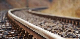 sliežu nojaukšana, pierobežas sliedes, Latvija Krievijas robeža, Filips Rajevskis, tranzīta kravu pārvadājumi, IKP kritums Latvijā, ES ārējā robeža, dzelzceļa drošība, Krievijas vilcienu kontrole, Apovs sistēma, dzelzceļa sakaru drošība, Pitalovas sliedes, Rīgas osta Japānas investori, NBS drošības izvērtējums