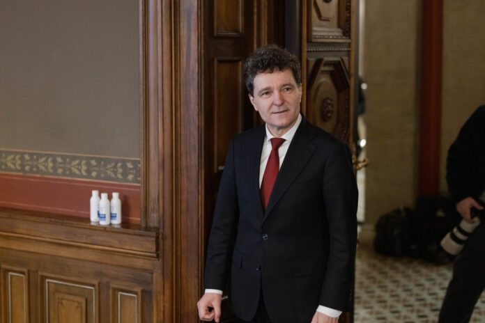 Svarīgi, Rumānija, korupcija, protesti, tiesu vara, tieslietu sistēma, Nikusors Dans, korupcija