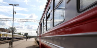 Pasažieru vilciens, Vivi vilcieni, Stadler dīzeļvilcieni, Igaunijas Elron, Škoda elektrovilcieni, Latvijas vilcieni, dīzeļvilcienu noma, bateriju vilcieni BEMU,