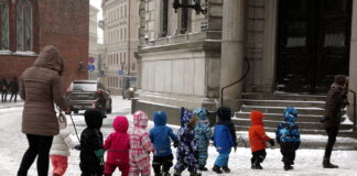 dzimstība Latvijā, jaundzimušo skaits, demogrāfija Latvijā, CSP dati, mirstība Latvijā, iedzīvotāju skaits, laulību skaits, dzimušo un mirušo attiecība, demogrāfiskā krīze, iedzīvotāju skaita samazinājums