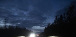 vinješu protests, vinjete komercauto, protesti Latvijā, sabiedrības neapmierinātība, valdības lēmumi, Saeimas lēmumi, Filips Rajevskis, politologa viedoklis, nodokļu politika, mazie un vidējie uzņēmēji, politiskie reitingi, sabiedrības uzticēšanās, budžeta ieņēmumi, pilsoniskā pretestība