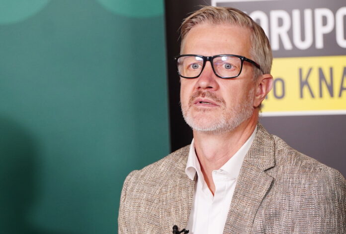 irokrātija Latvijā, korupcija, birokrātijas mazināšana, ēnu ekonomika, valsts pārvalde, uzņēmumu reģistrācija, kukulis, administratīvais slogs, uzņēmējdarbības vide, Jānis Endziņš