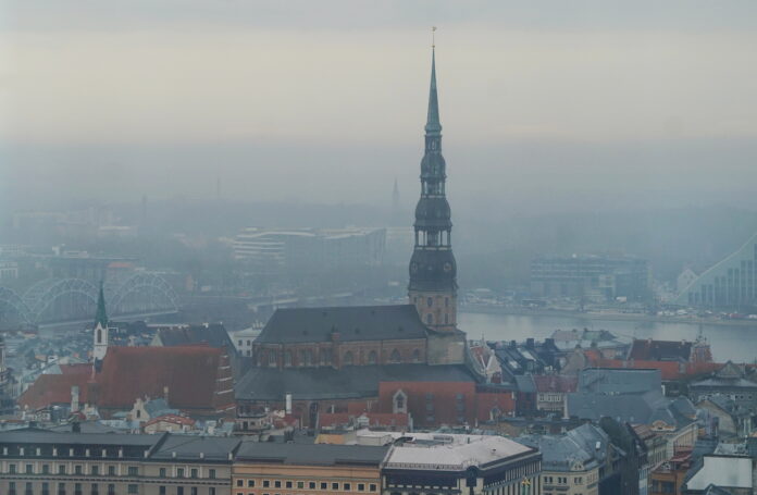 aika prognoze, laiks brīvdienās, svētku laiks, sals, apledojums, migla, lietus, slapjš sniegs, gaisa temperatūra, ceļu apstākļi