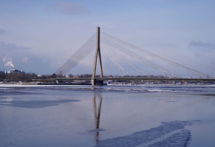 Vanšu tilts, Vanšu tilta pārbūve, Rīgas tilti, Rīgas dome iepirkumi, infrastruktūras projekti Rīgā, projektē un būvē, tiltu būvniecība Latvijā, Hanza Construction Group, Tilts SIA, Vektors T, Rīgas infrastruktūra, tiltu atjaunošana, tiltu stāvoklis Rīgā, 69,8 miljoni eiro