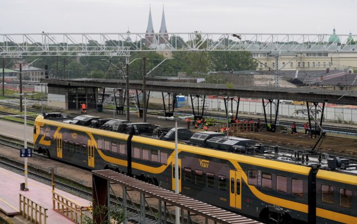 BEMU vilcieni, akumulatoru vilcieni, Škoda Transportation, Škoda Vagonka, akumulatoru elektrovilcieni Latvijā, ATD, dīzeļvilcienu nomaiņa, moderni vilcieni Latvijā, dzelzceļa attīstība Latvijā,