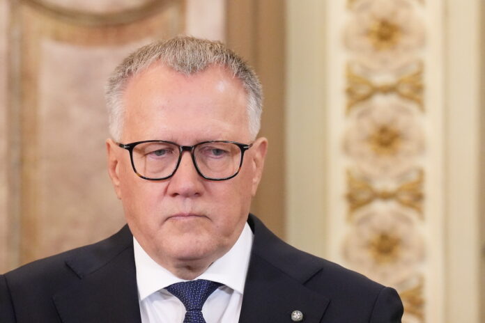 budžets, budžeta reklāma, valsts budžeta izdevumi, publisko līdzekļu lietderība, Apvienotais saraksts, finanšu ministrs Arvils Ašeradens, budžeta deficīts, nodokļu maksātāju nauda, valsts budžeta komunikācija, Saeima