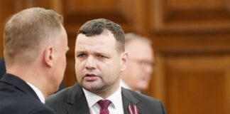 Labklājības ministrs Reinis Uzulnieks, Bērnu aizsardzības centrs, BAC iepirkumi, bērnu labbūtība, ESF+ projekti, valsts iepirkumi, caurskatāmība, sabiedrības informēšana, bērnu tiesību aizsardzība, Labklājības ministrija