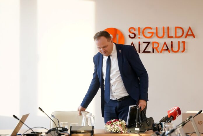 Siguldas novada dome, Linards Kumskis, Siguldas mērs, Uģis Vimba, domes vadības maiņa, Siguldas politika, domes balsojums, Vimbas atbrīvošana