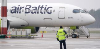 airBaltic, airBaltic reitings, Fitch Ratings Latvia, airBaltic kredītreitings, airBaltic CCC+, airBaltic obligācijas, airBaltic IPO, airBaltic finanšu rādītāji, Latvijas aviokompānija