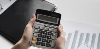 atvijas maksājumu bilance, maksājumu bilances deficīts, Latvijas Banka dati, eksporta kritums, imports Latvijā, koksnes eksports, ASV tarifi, eksporta tirgi, Latvijas IKP, trešā ceturkšņa ekonomika, ārējā tirdzniecība Latvijā, Latvijas ekonomika 2025, preču eksports un imports, tirdzniecības bilan