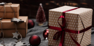 Ziemassvētku dāvanas, Ziemassvētku tradīcijas, dāvanu vēsture, Saturnālijas, āmuļa tradīcija, Ziemassvētku izcelsme, Ziemassvētku vēsture, Viktorijas laikmets, Ziemassvētku paražas