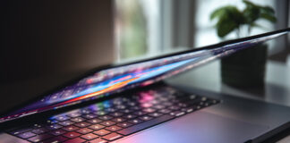 Svarīgi, ASV, Amazon. Ziemeļkoreja, krāpniecība, identitātes zādzība, LinkedIn, ārvalstu ietekmes aģenti