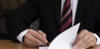 Ukrainas reparācijas, iesaldētie Krievijas aktīvi, ES atbalsts Ukrainai, fon der Leiena, Eiropadomes samits, reparāciju aizdevums, Baltijas valstis Ukraina