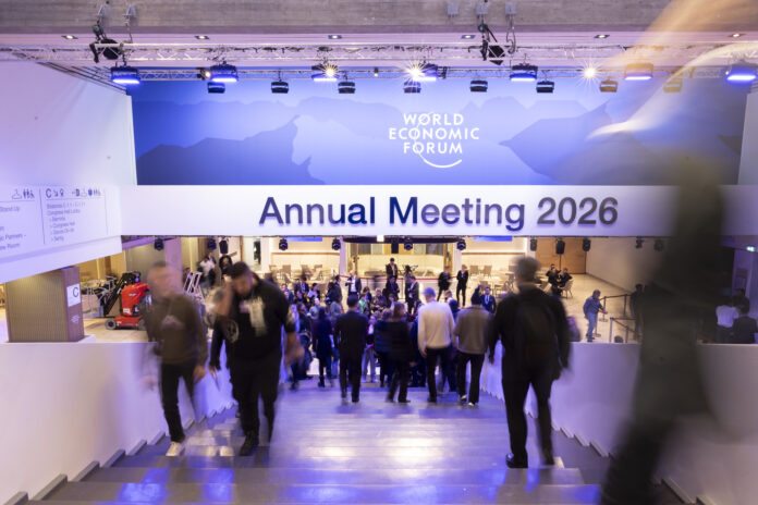 Svarīgi, Davosa, ekonomikas forums, Pasaules ekonomikas forums, Emanuels Makrons, Donalds Tramps, Urzula fon der Leiena, Barts de Vēvers, Krievija, ASV, Eiropas Savienība, Zviedrija, muitas tarifi,