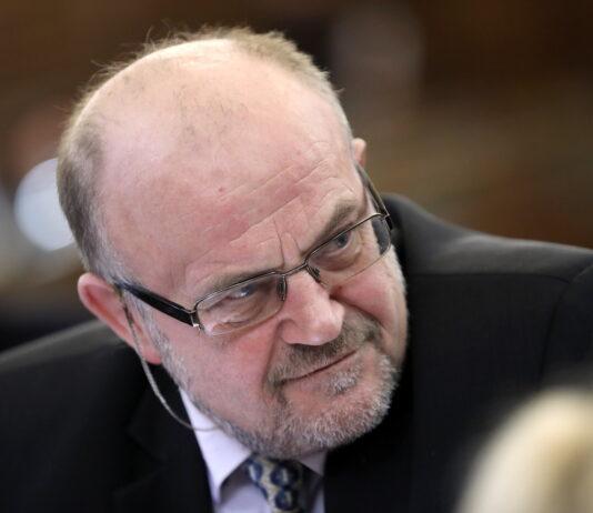 Jānis Ādamsons, spiegošana Krievijas labā, spiegošana Latvijā, Saeimas deputāts, VDD, Krievijas izlūkdienests, Krievijas FDD, apgabaltiesa, tiesas spriedums, valsts drošība, NATO informācija, Krievijas spiegs Latvijā, politiskā spiegošana