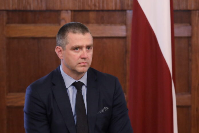 migrācija Latvijā, trešo valstu migranti, nacionālā drošība, imigrācijas politika, Filips Rajevskis, politologa viedoklis, migrācijas riski, sabiedrības drošība, integrācija, Rietumeiropas pieredze