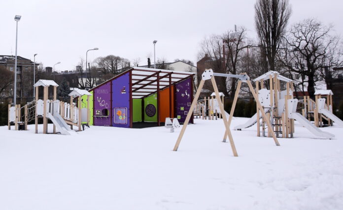 dzimstība Latvijā, jaundzimušie, demogrāfija Latvijā, CSP dati, iedzīvotāju skaits, mirstība Latvijā, laulības Latvijā, dabiskā pieauguma kritums, Latvijas statistika, iedzīvotāju skaita samazināšanās