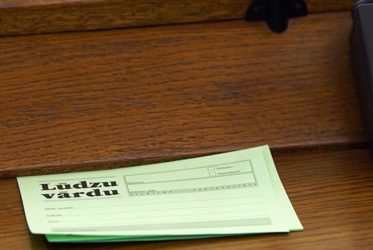 Saeimas vēlēšanas, priekšvēlēšanu solījumi, nodokļu celšana, Latvijas politika, vēlētāju izvēle, politiskā atbildība, populisms Latvijā, ekonomikas politika, pensiju otrais līmenis, kapitāla tirgus Latvijā, banku lobijs, Filips Rajevskis, BNN intervija