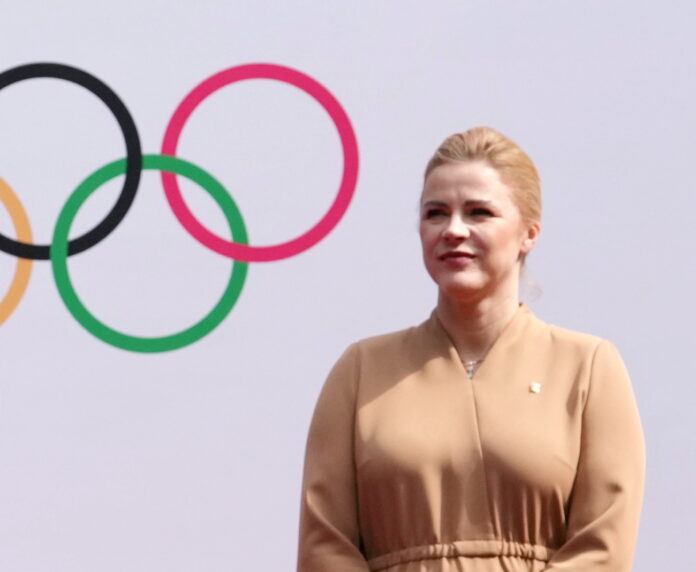 iliņa, olimpiskās spēles Milānā, premjeres pavadošās personas