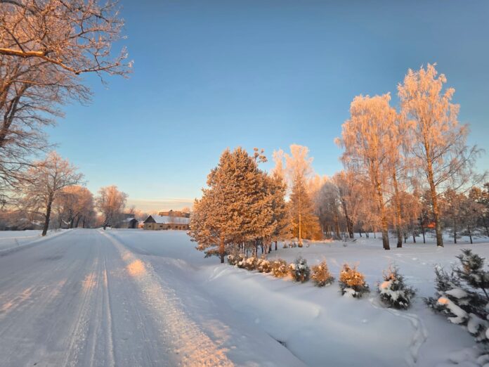 laikapstākļi Latvijā, laika prognoze, stiprs sals, sals līdz -24 grādiem, auksts laiks, ziemas laikapstākļi, gaisa temperatūra, sals naktīs, laiks brīvdienās, laiks nākamnedēļ, sinoptiķu prognoze
