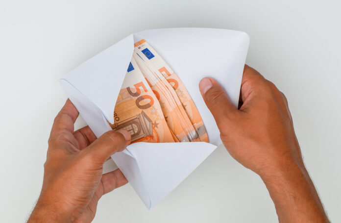 Korupcijas uztveres indekss, KUI 2025, Transparency International, Sabiedrība par atklātību Delna, Latvijas korupcijas reitings, Igaunija KUI, Lietuva KUI, investīciju vide Latvijā, trauksmes cēlēji, augsta līmeņa korupcija, publiskie iepirkumi, Saeimas ētikas kodekss, valsts pārvaldības kvalitāte, ES vidējais KUI