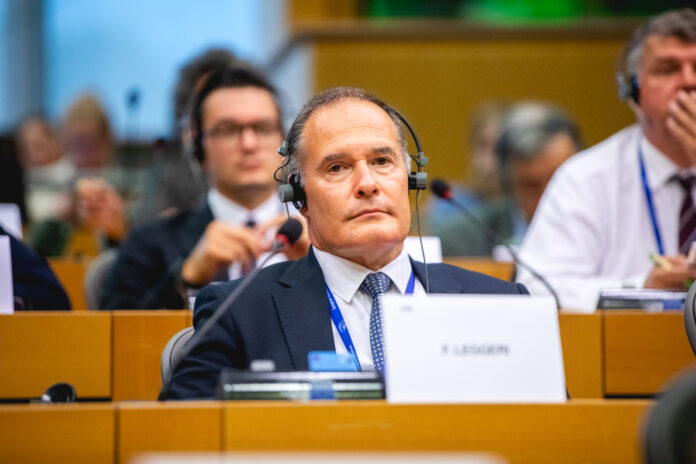 Svarīgi, noziegumi pret cilvēci, Francija, Fabriss Ledžeri, Frontex, Eiropas Savienība, Eiropas Parlaments, migrācija