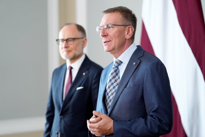 krīzes komunikācija Latvijā, 112.lv nedarbojas, drona incidents Latvijā, Latvijas drošība, civilā aizsardzība Latvijā, digitalizācija Latvijā, IT sistēmu problēmas, NBS komunikācija, valsts pārvaldība Latvijā, krīzes vadība, sabiedrības informēšana