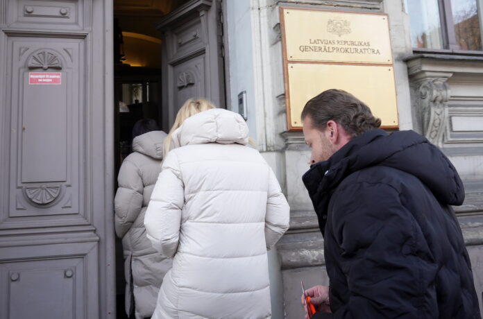 Ģenerālprokuratūra Latvija, partija Stabilitātei, partijas darbības apturēšana, Politisko partiju likums, Armīns Meisters, Aleksejs Rosļikovs, nacionālā naida izraisīšana,